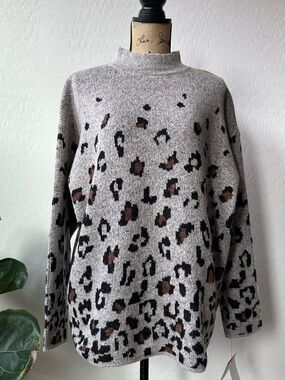 Cozy Animal Print Mock Neck Sweater - Gray/Brown